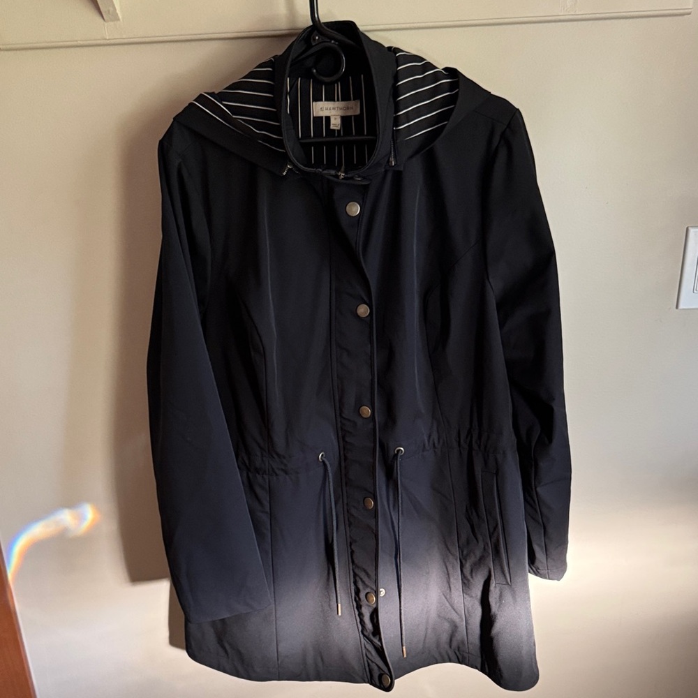 41 Hawthorn Black Raincoat